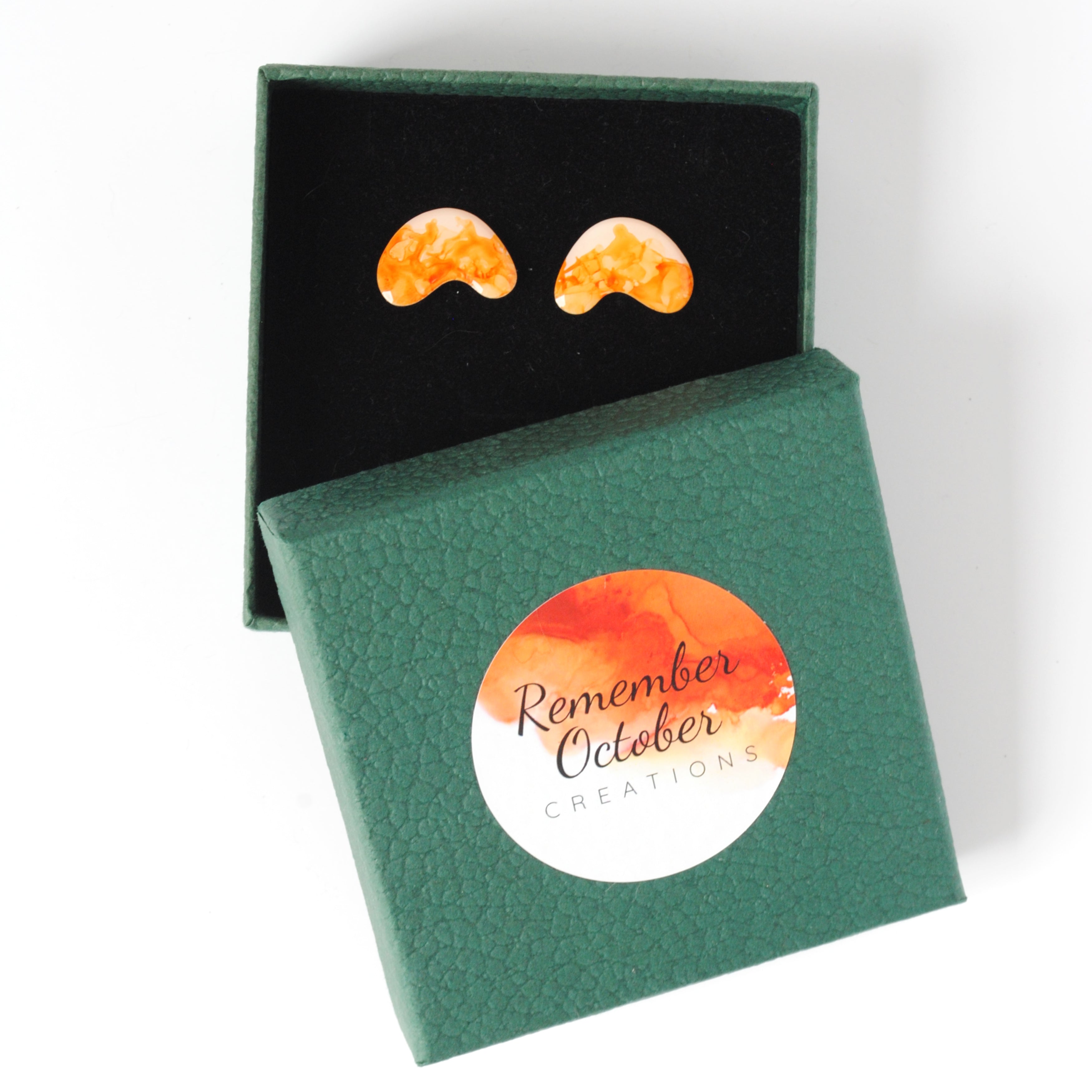 Golden Honey Honeysuckle Studs