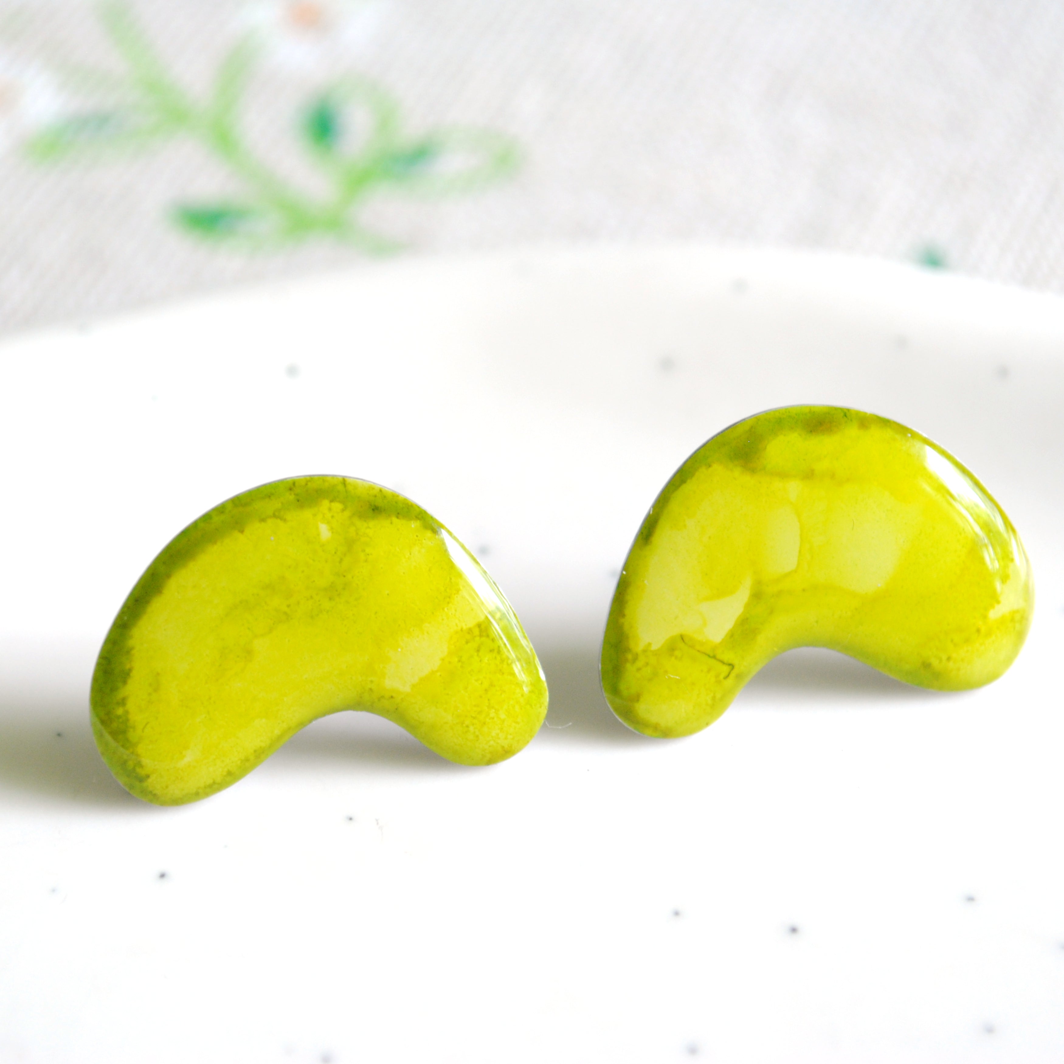 Summer Citrus Honeysuckle Studs