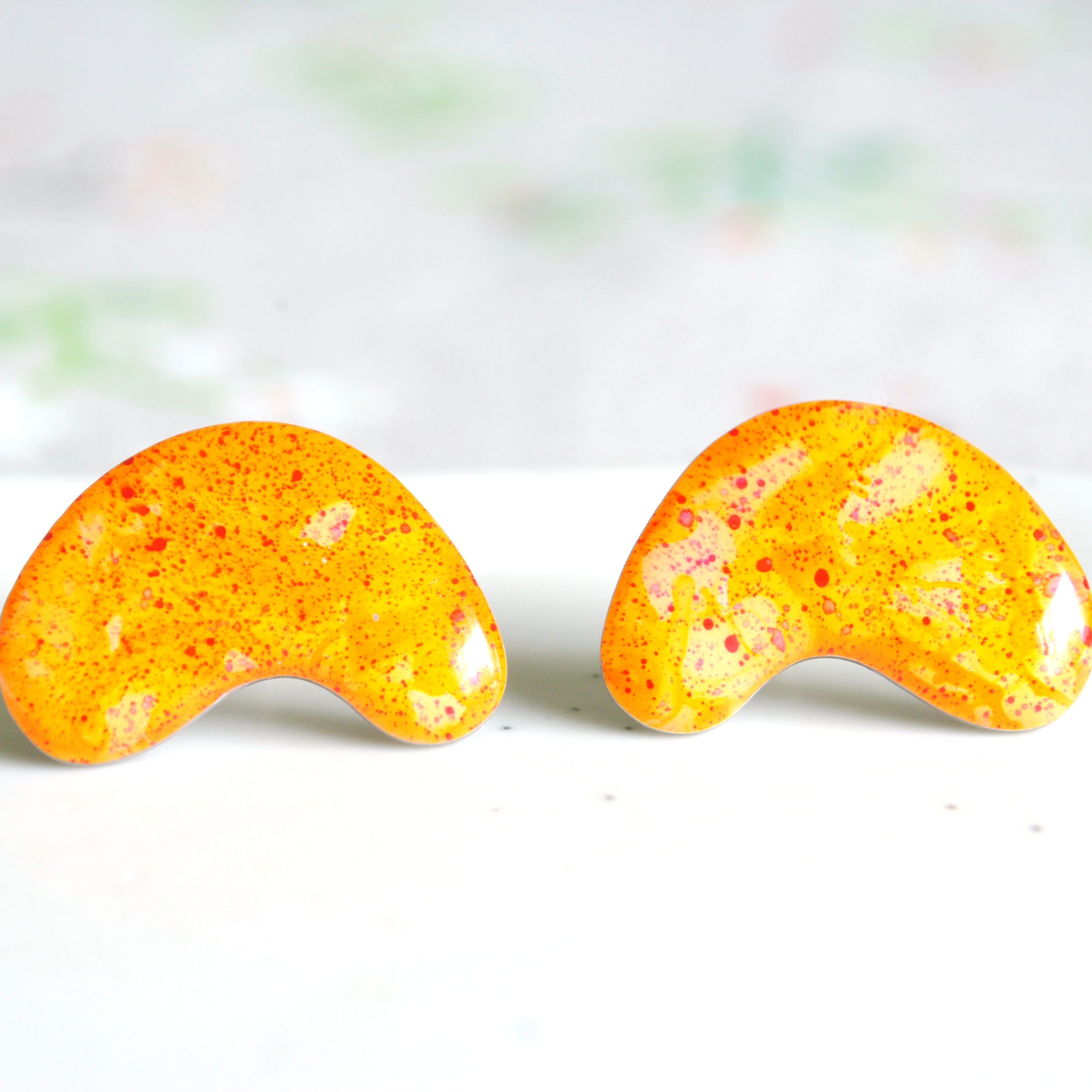 Lovely Sunshine Honeysuckle Studs