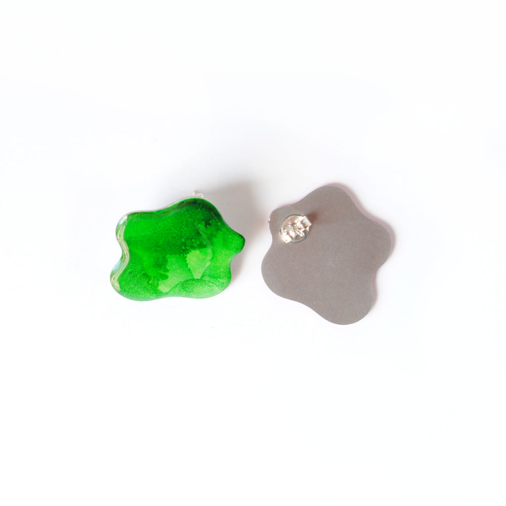 Sugar Sweet Painted Daisy Studs