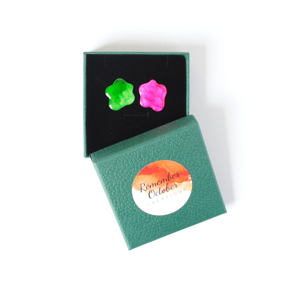 Sugar Sweet Painted Daisy Studs